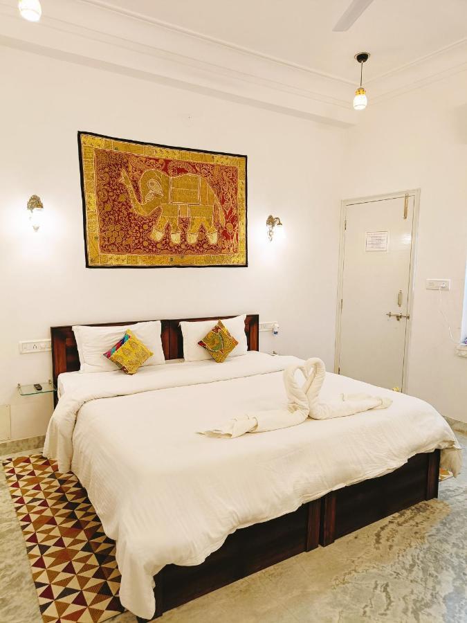 Prakash Ji'S Haveli -Luxurious Lakeside Retreat- Hotel Udaipur Exterior foto