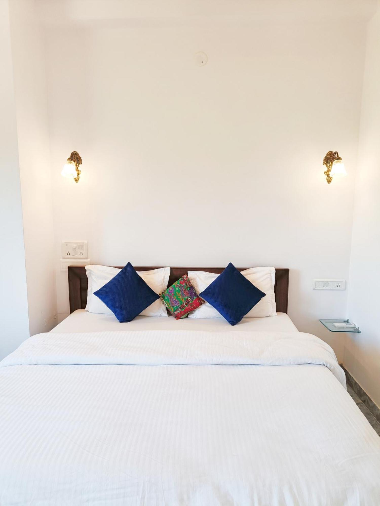 Prakash Ji'S Haveli -Luxurious Lakeside Retreat- Hotel Udaipur Quarto foto